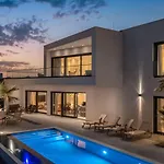 別荘 Awesome Home In Vodice