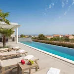 Awesome Home In Vodice *
