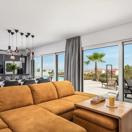 Awesome Home In Vodice