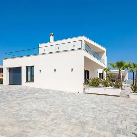Awesome Home In Vodice ヴォディツェ