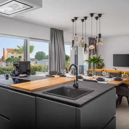 Awesome Home In Vodice