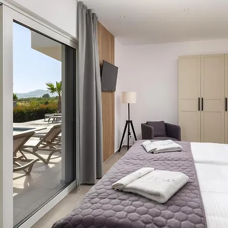 Awesome Home In Vodice Holiday home