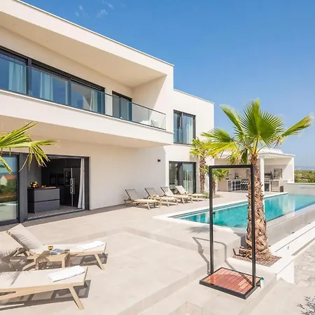 Awesome Home In Vodice