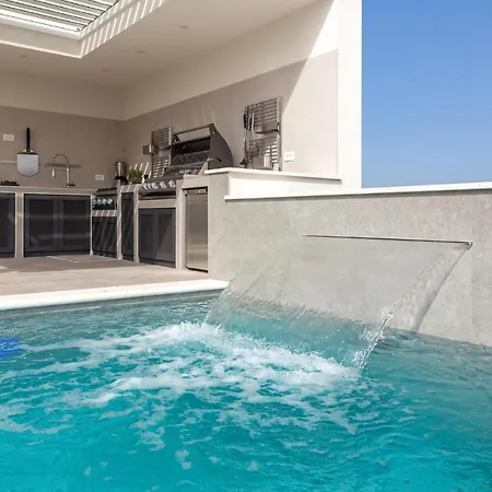 Awesome Home In Vodice *