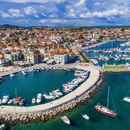 Awesome Home In Vodice *