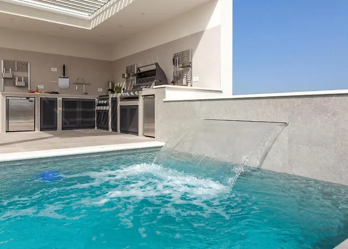 Awesome Home In Vodice *