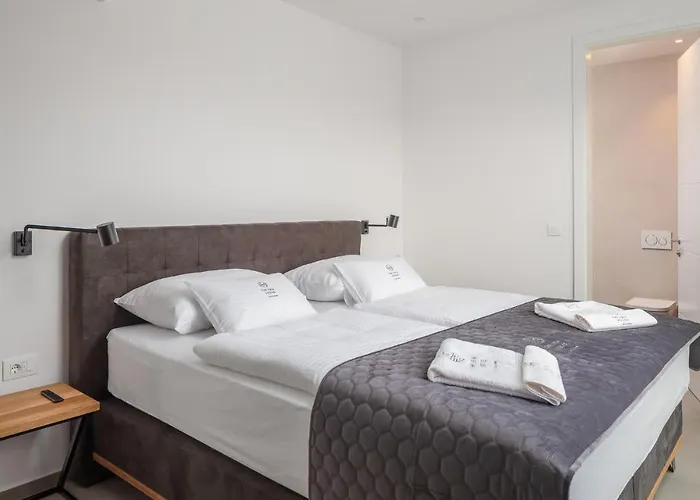 Awesome Home In Vodice